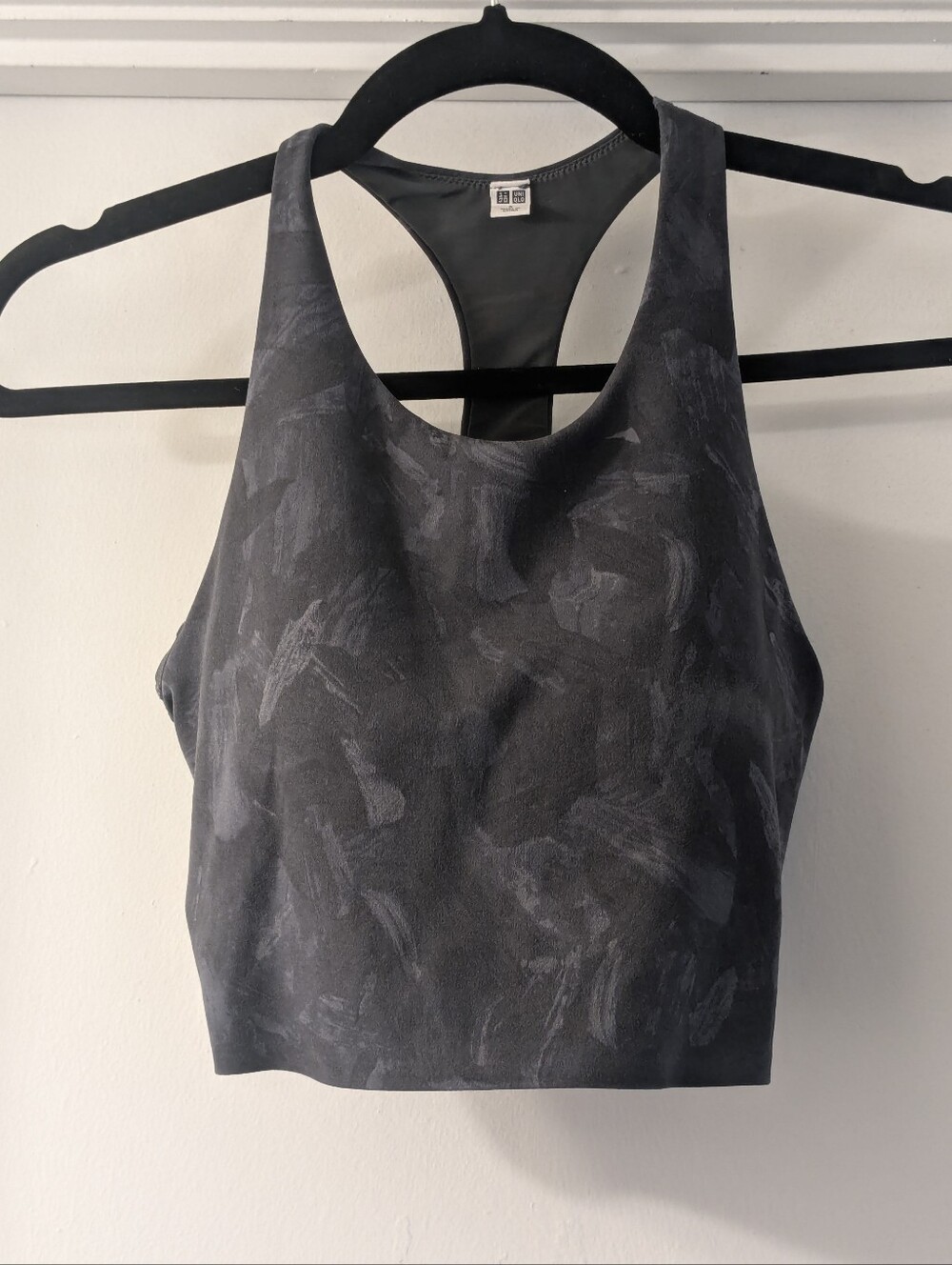Uniqlo Longline Cropped Tank With Built-In Shelf Bra